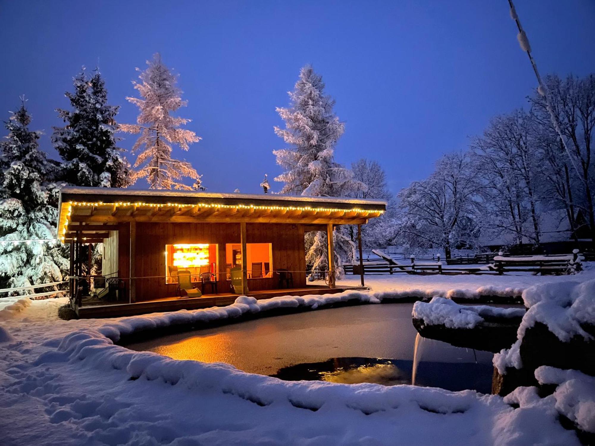 Holiday Raj Vila Bešeňová Exterior foto